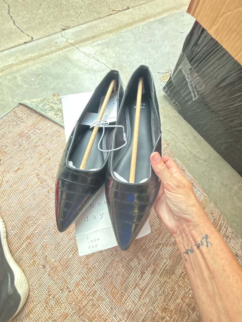 A New Day Serena Flats Size 8 Black Pointed Toe Memory Foam